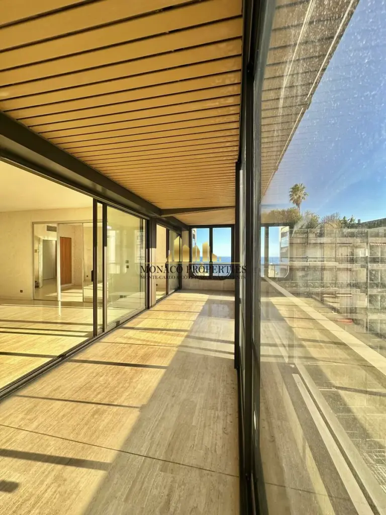 FOR SALE – CARRÉ D’OR – 1-BEDROOM APARTMENT WITH L..