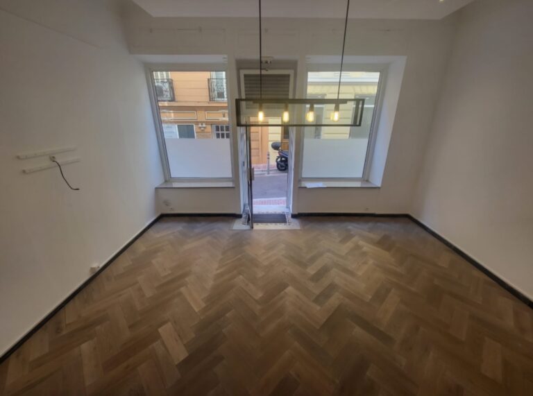 FOR RENT – MONTE-CARLO – OFFICE WITH SHOWCASE
Pric..