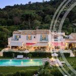 Exceptional Provencal villa with heliport and exclusive amenities – Gallery 2