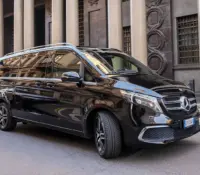 MERCEDES-BENZ V-CLASS EXTRALONG 4MATIC (8 SEATS)
T..