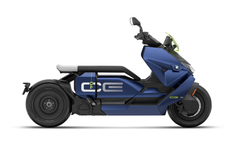 BMW CE 04 – GRAVITY BLUE METALLIC MATT – EDITION

..