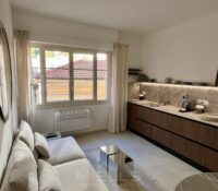 FOR RENT – BRIGHT, RENOVATED 1-BEDROOM – FURNISHED..