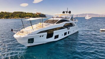 Yacht Charter – M/Y WAVE
Azimut | 27 m (88.5 ft) |..