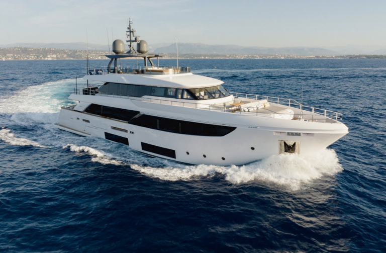 YACHT CHARTER – M/Y HAIAMI
Weekly Charter Price:
F..