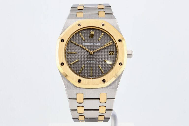 AUDEMARS PIGUET ROYAL OAK ULTRA-THIN 39MM STEEL AN..