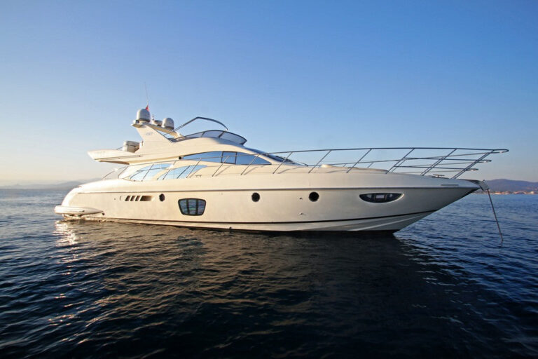 Yacht Charter – M/Y AZIMUT 62 FLY