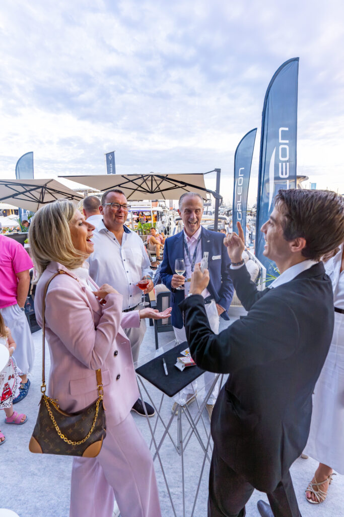 ✨ Valentin Bevy – Professional Magician ✨ Give .. - Monaco1.com