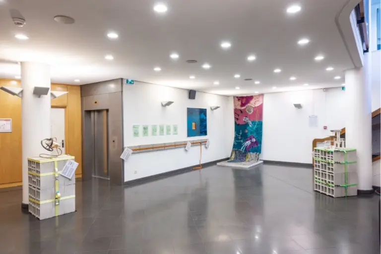 Artists from the Ateliers du Quai Antoine Ier – Exhibition