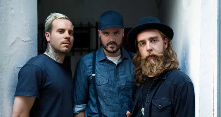 Thursday Live Sessions – Dirty Deep