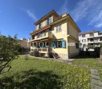 House for sale on the Plateau du Cap, with great potential and several development possibilities