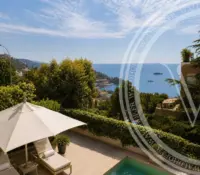 Turn-key luxurious villa with sea view, large garage and swimming pool, 25 meters from Monaco